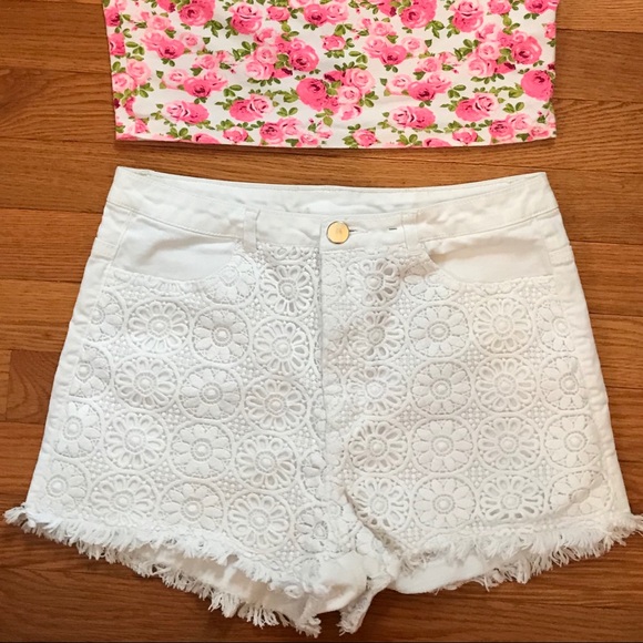 High Waisted Eyelet Shorts - Picture 1 of 3